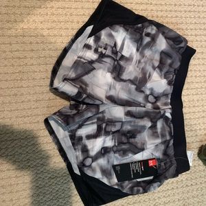 Underarmour running shorts, stretch